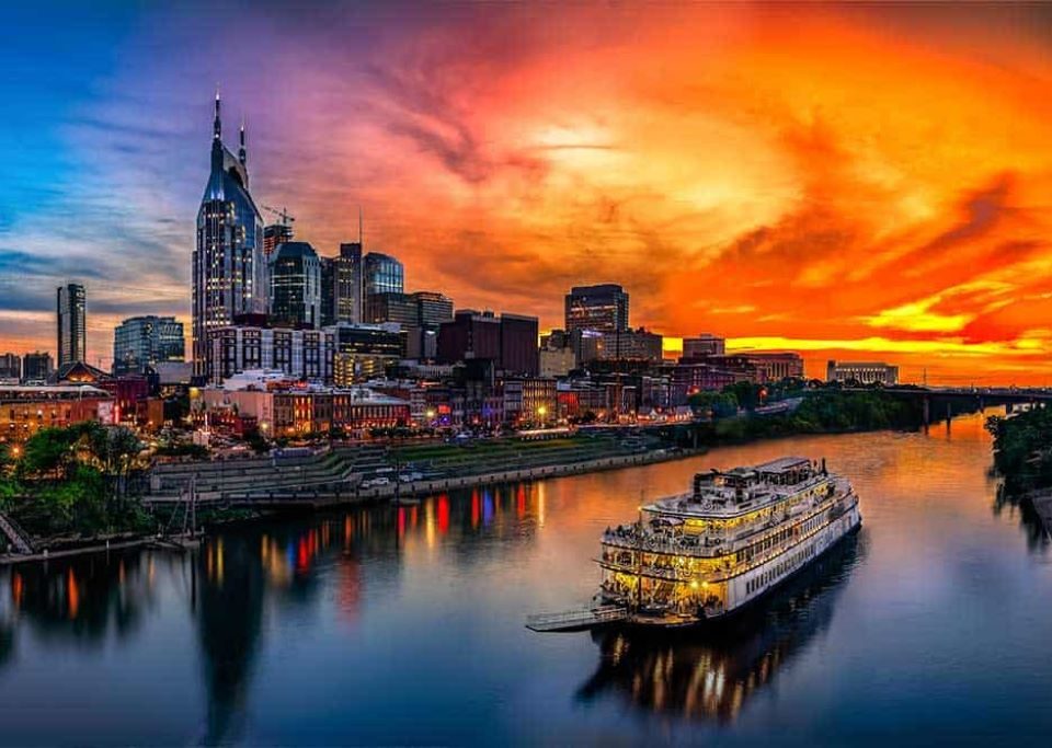 How to spend a day in Nashville, Indiana?