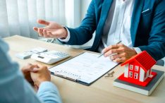 The Role of a Real Estate Agent in Negotiating Your Home Price